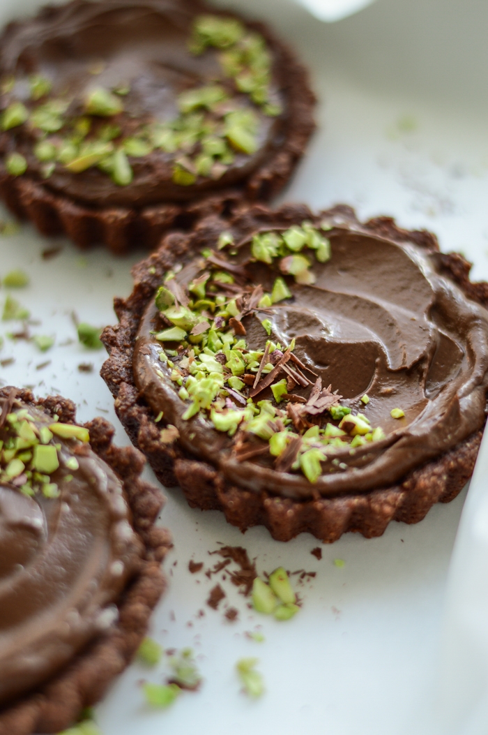 Healthy #chocolate tarts #vegan #sugarfree #dairyfree #healthy #cleaneating via @fit.foodie.nutter 