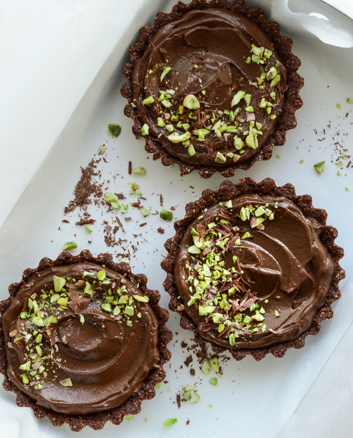 Healthy #chocolate tarts #vegan #sugarfree #dairyfree #healthy #cleaneating via @fit.foodie.nutter 