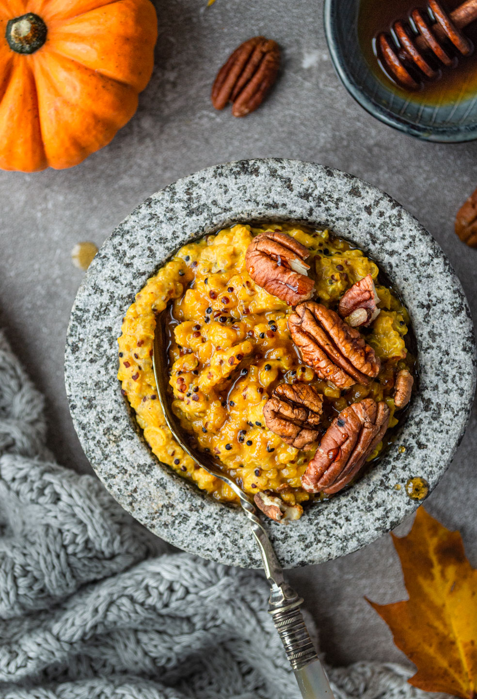 Cosy pumpkin porridge - Fit Foodie Nutter