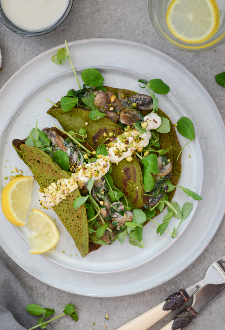 Vegan & gluten free spinach wraps via Fit Foodie Nutter 